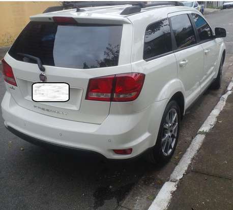 FIAT-FREEMONT-2014