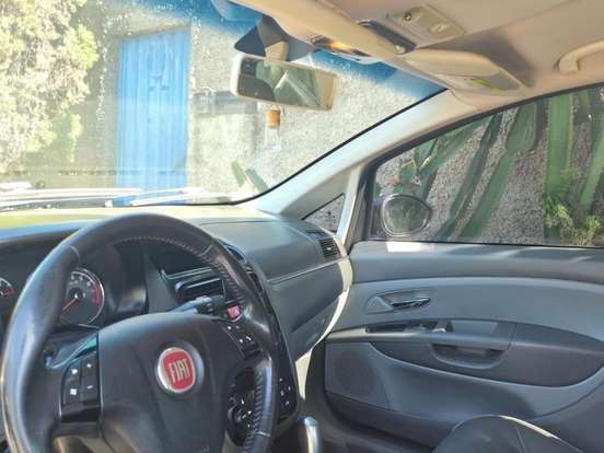 FIAT-LINEA-1.8 ABSOLUTE 16V FLEX 4P AUTOMATIZADO FIAT-LINEA-2014