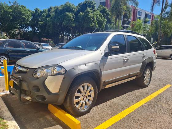 FIAT PALIO 1.8 MPI ADVENTURE WEEKEND 16V FLEX 4P AUTOMATIZADO