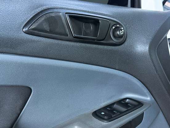FORD-ECOSPORT-2015
