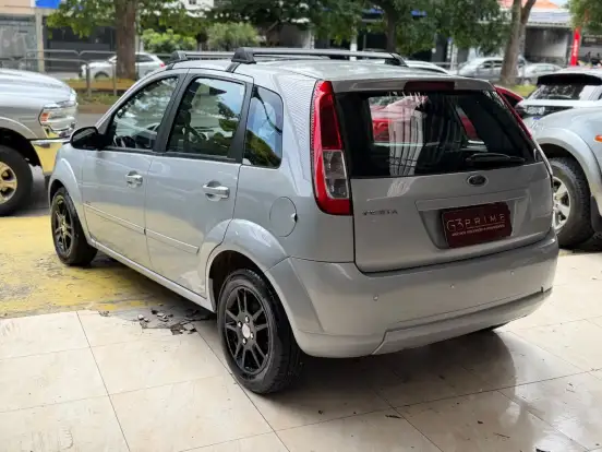 FORD-FIESTA-2008