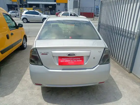 FORD-FIESTA-2012