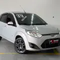 FORD FIESTA 1.6 ROCAM SE 8V FLEX 4P MANUAL FORD FIESTA 1.6 ROCAM SE 8V FLEX 4P MANUAL