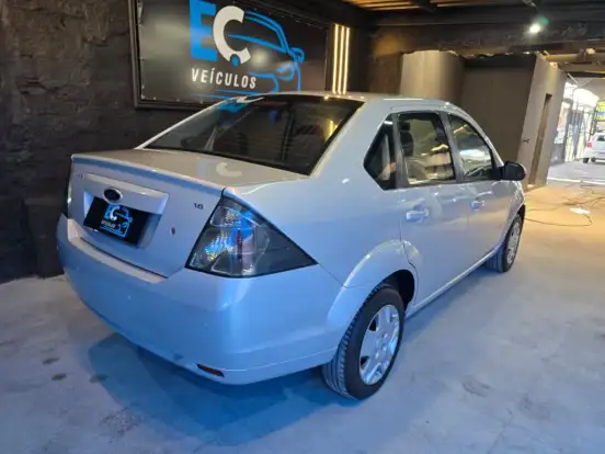 FORD-FIESTA-2012