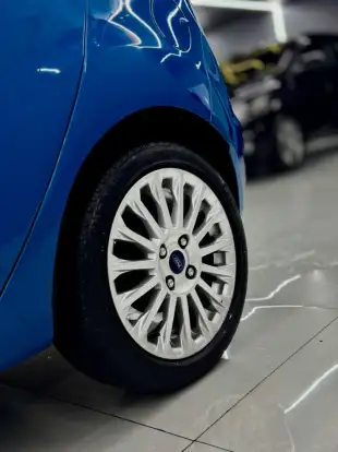 FORD-FIESTA-2014