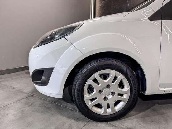 FORD-FIESTA-2012