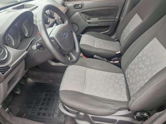 FORD-FIESTA-2011