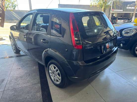 FORD-FIESTA-2011
