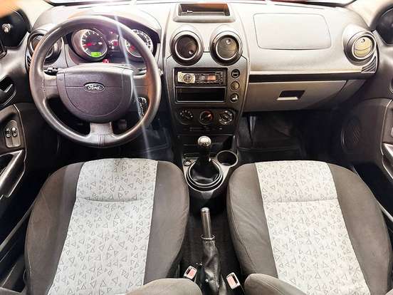 FORD-FIESTA-2011