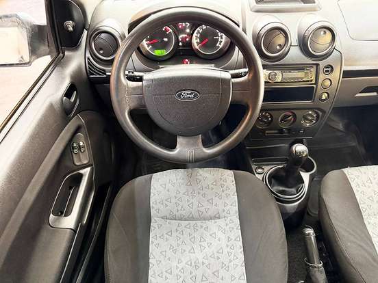 FORD-FIESTA-2011