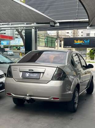 FORD-FIESTA-2013
