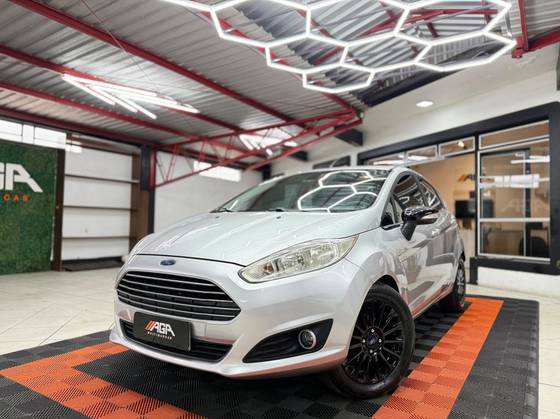 FORD FIESTA 1.6 SE PLUS SEDAN 16V FLEX 4P POWERSHIFT