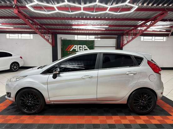 FORD-FIESTA-2015