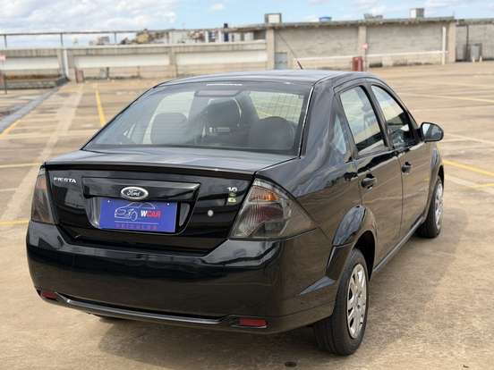 FORD-FIESTA-2014