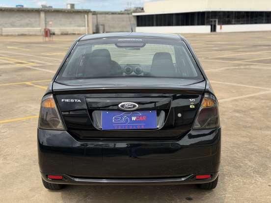 FORD-FIESTA-2014