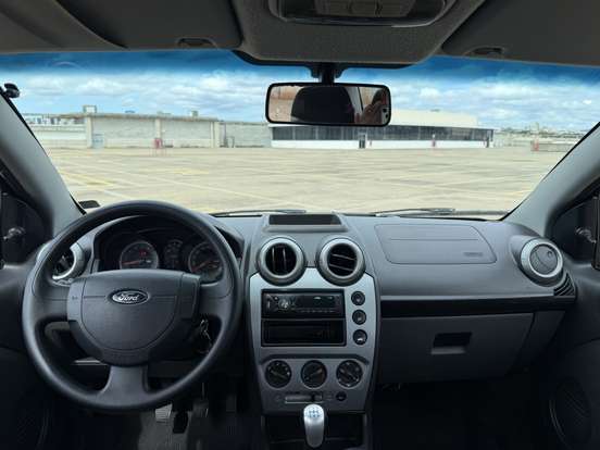 FORD-FIESTA-2014