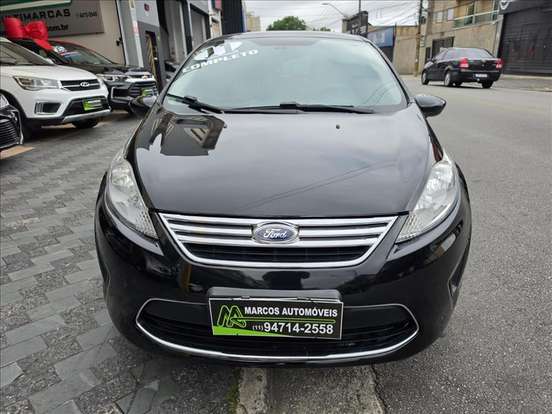 FORD-FIESTA-2010