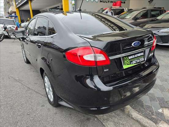 FORD-FIESTA-2010