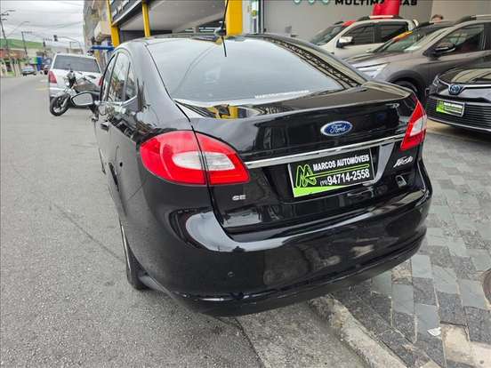 FORD-FIESTA-2010