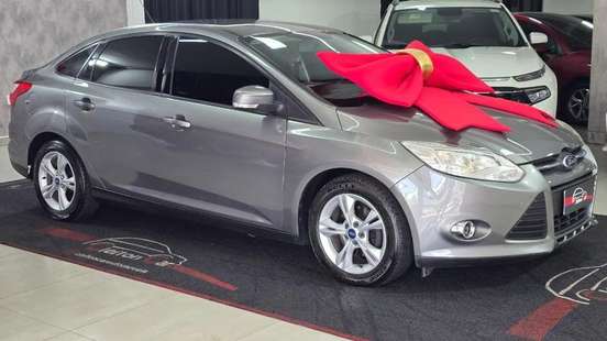 FORD-FOCUS-2014