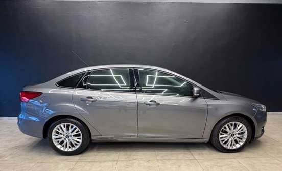 FORD-FOCUS-2017