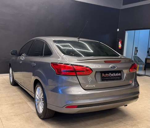 FORD-FOCUS-2017