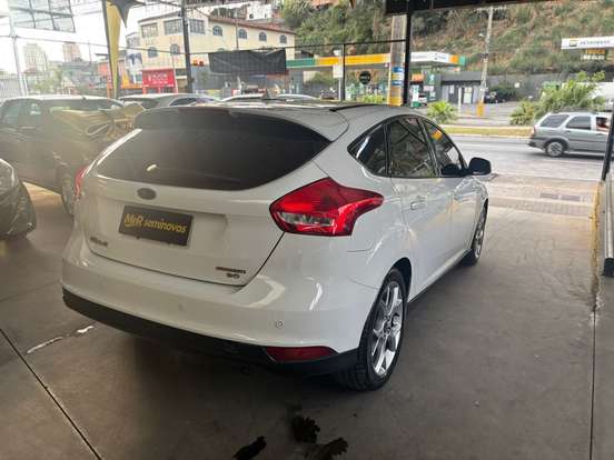 FORD-FOCUS-2.0 SE PLUS 16V FLEX 4P POWERSHIFT FORD-FOCUS-2015
