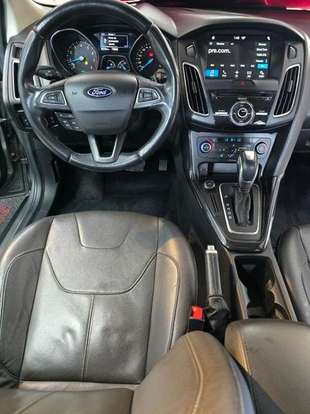 FORD-FOCUS-2017