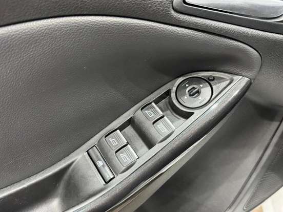 FORD-FOCUS-2016