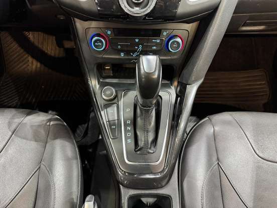 FORD-FOCUS-2016
