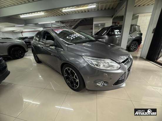FORD-FOCUS-2015