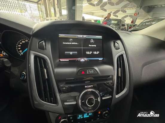 FORD-FOCUS-2015