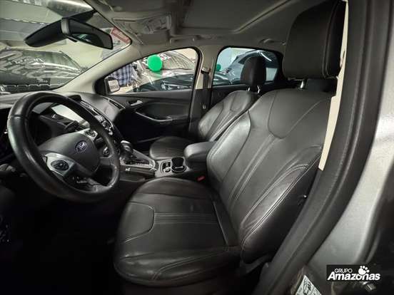 FORD-FOCUS-2015