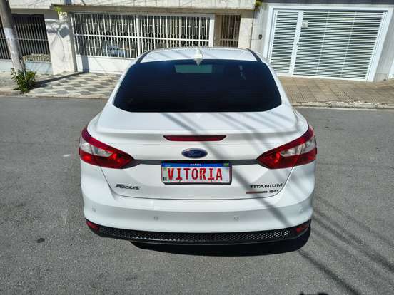 FORD-FOCUS-2.0 TITANIUM SEDAN 16V FLEX 4P AUTOMÁTICO FORD-FOCUS-2015