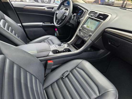 FORD-FUSION-2018