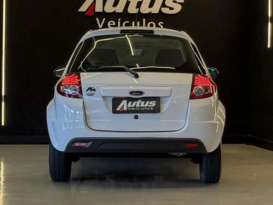 FORD-KA-2011