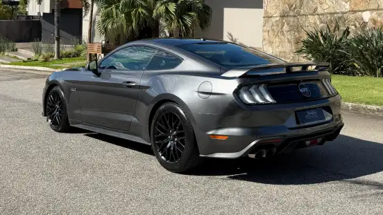 FORD-MUSTANG-2019