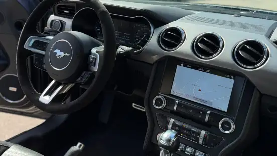 FORD-MUSTANG-2019