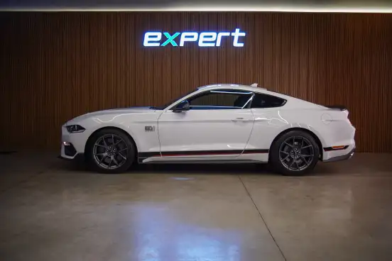 FORD-MUSTANG-2022