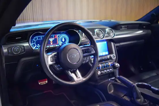 FORD-MUSTANG-2022