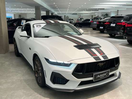 FORD-MUSTANG-2025