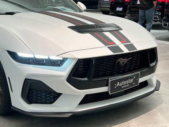 FORD-MUSTANG-2025