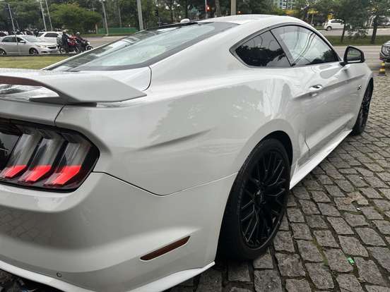 FORD-MUSTANG-2018