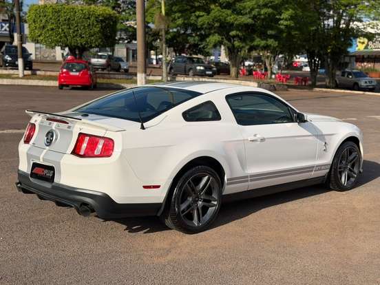 FORD-MUSTANG-2009