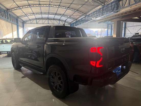 FORD-RANGER-2.0 TURBO DIESEL CD BLACK 4X2 AUTOMÁTICO FORD-RANGER-2025