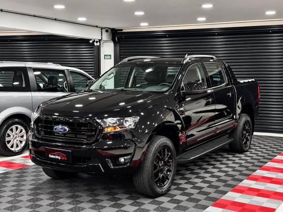 FORD RANGER 2.2 BLACK 4X2 CD 16V DIESEL 4P AUTOMÁTICO