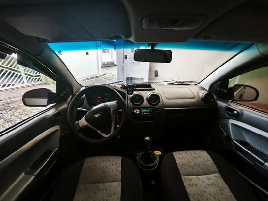 FORD-FIESTA-2007