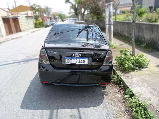 FORD-FIESTA-2012