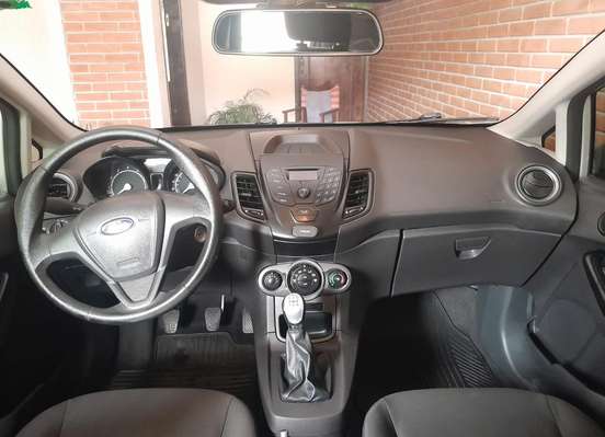 FORD-FIESTA-2015