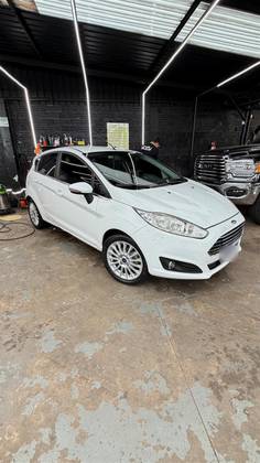 FORD FIESTA 1.6 TITANIUM HATCH 16V FLEX 4P POWERSHIFT